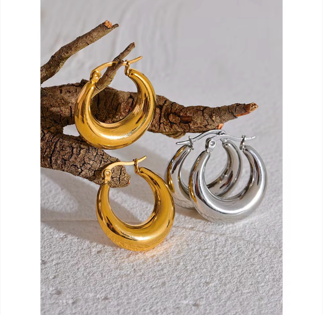 LUNA HOOPS EARRING