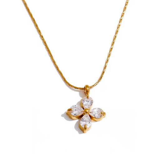 MARQUISE FLOWER NECKLACE