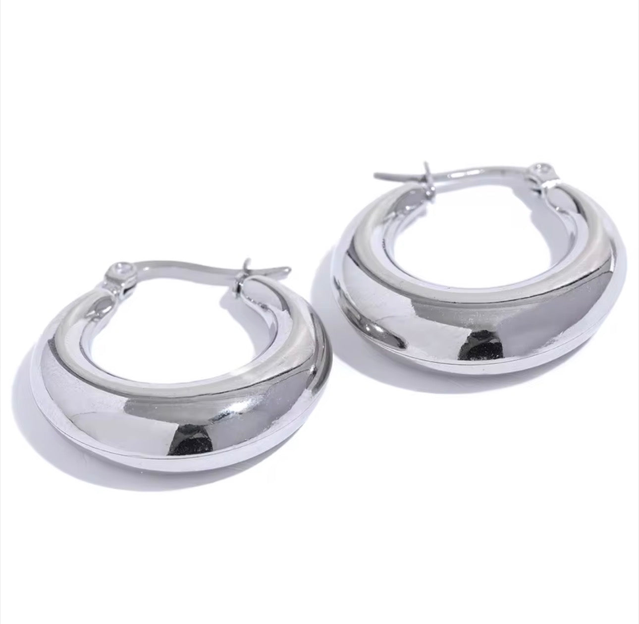 LUNA HOOPS EARRING