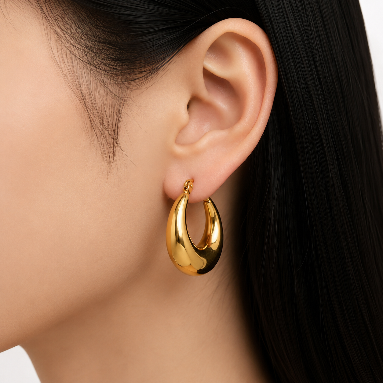 LUNA HOOPS EARRING